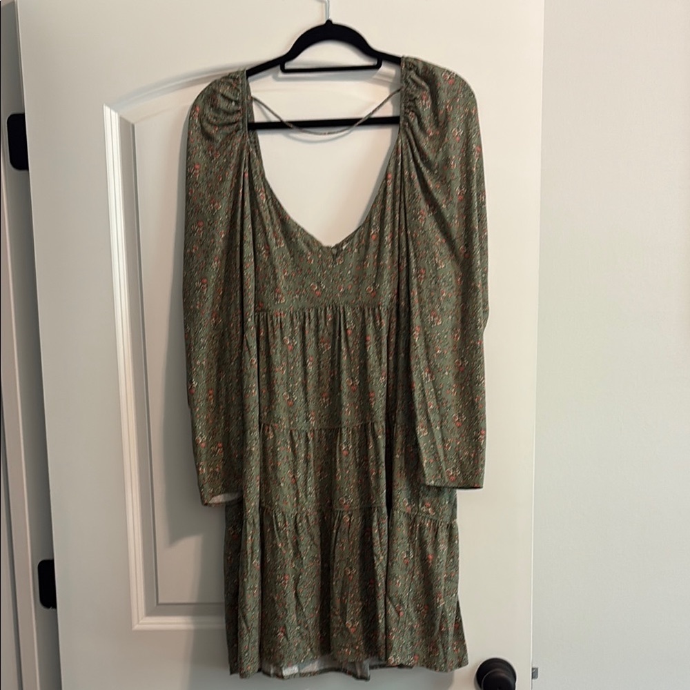Green V-Neck Bishop Sleeve Sundress
